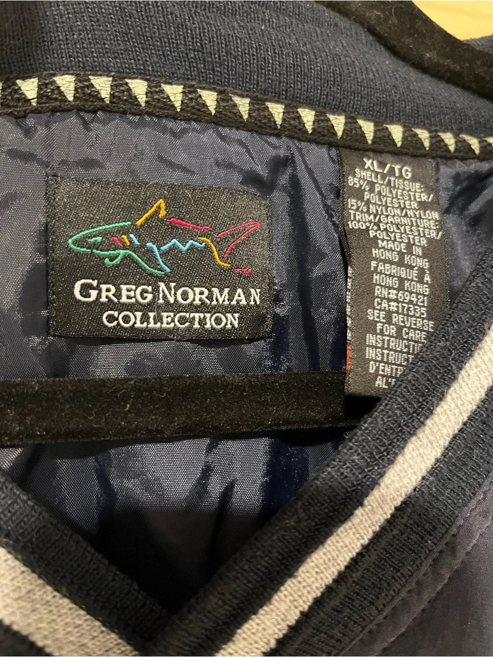 Greg Norman Collection Sleeveless V‑Neck Windbreaker XL/TG Navy Color
